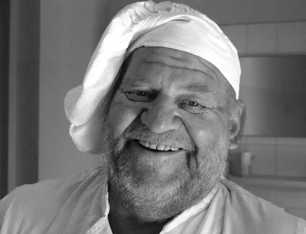 Portrait of our wild food chef